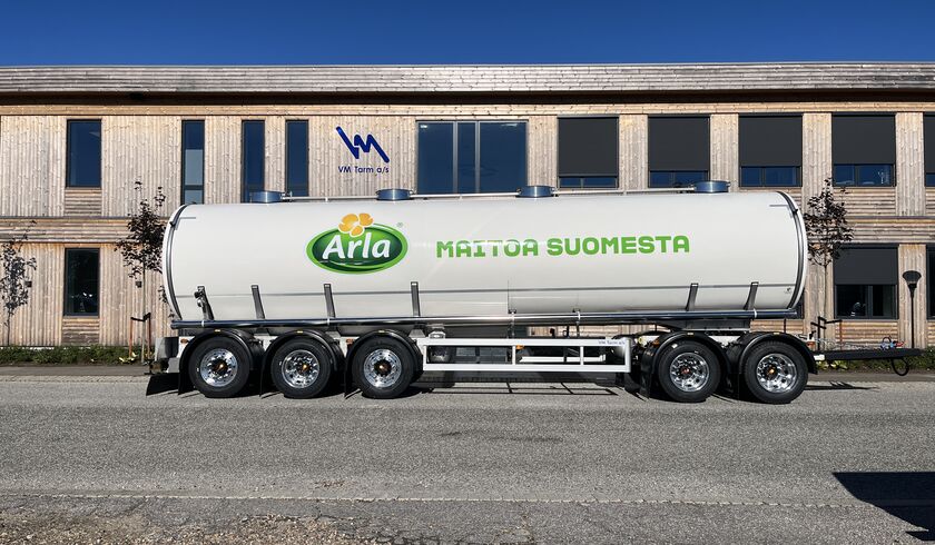 13012-arla-oy-34-000-liter-maelketank-anhaenger.jpg